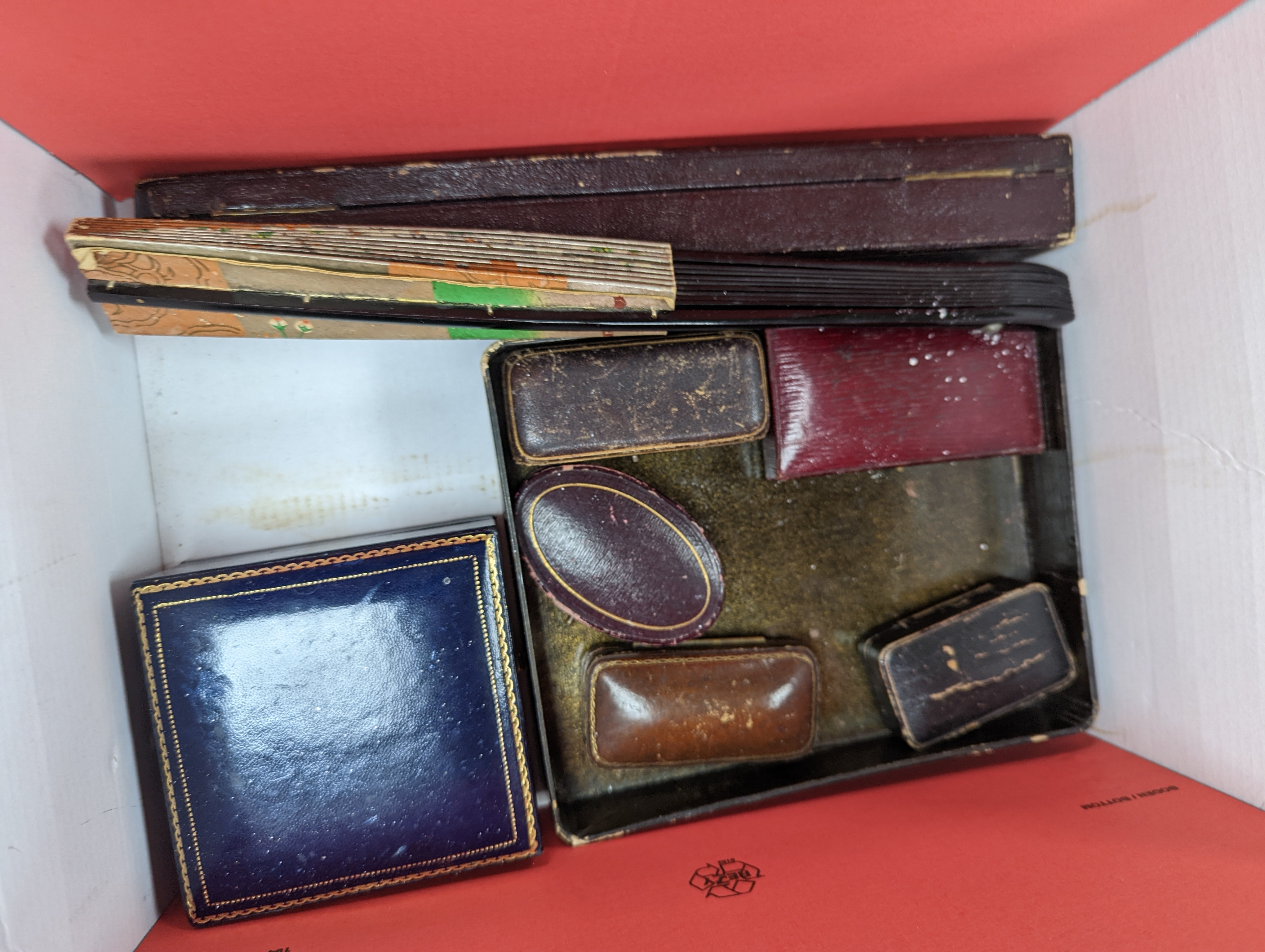 Two Art Deco advertising powder boxes, a similar pack of cards, two fans, leather jewellery boxes, vintage serviettes, etc.